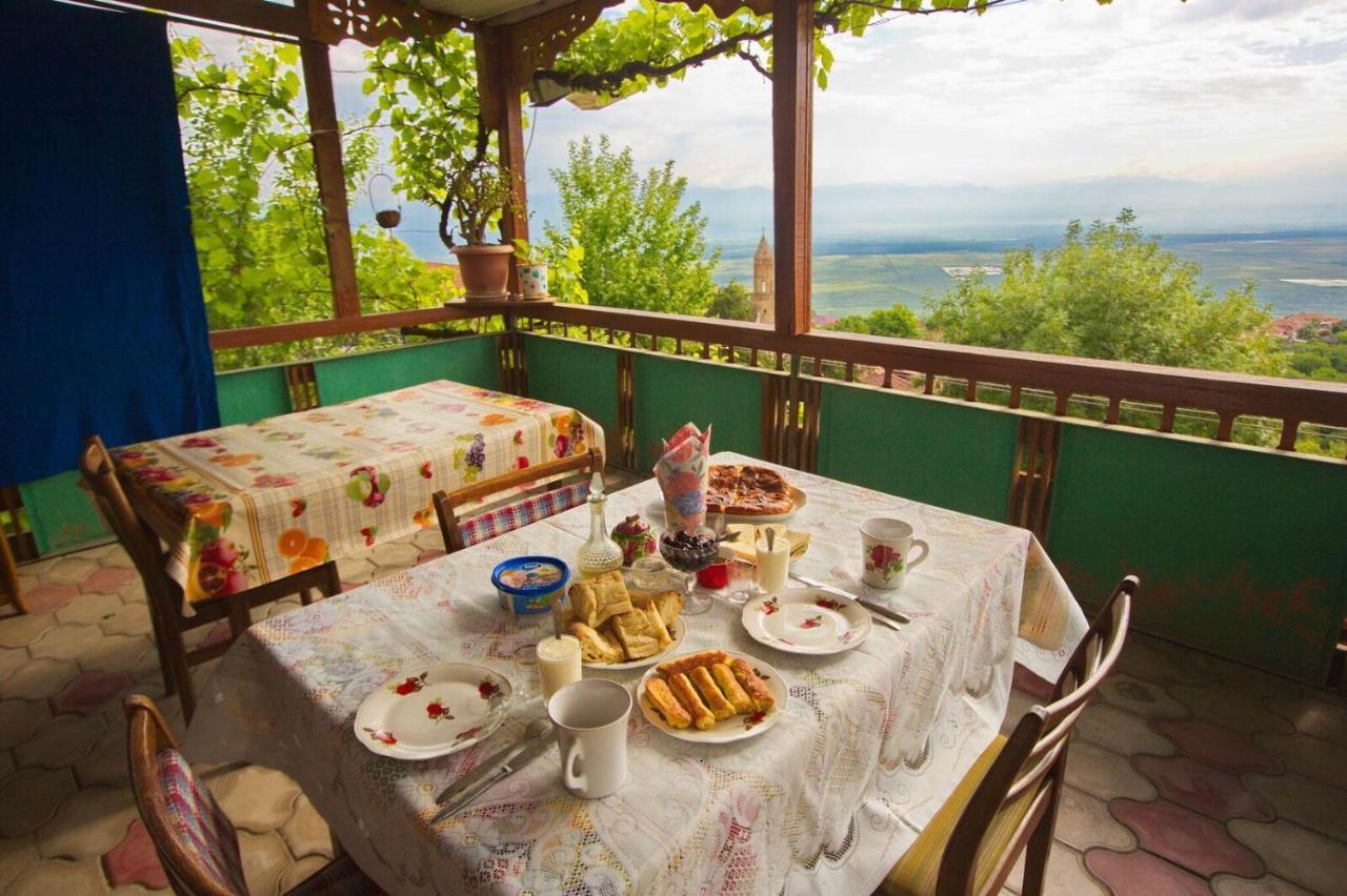 Tsitso & Soso Guesthouse Tsnori Luaran gambar